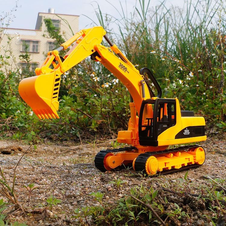 Construction digger toy with realistic controls